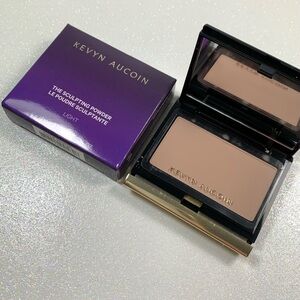 Kevyn Aucoin Sculpting Powder Light BNIB